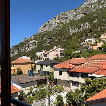 Stunning View Escape In Apartman